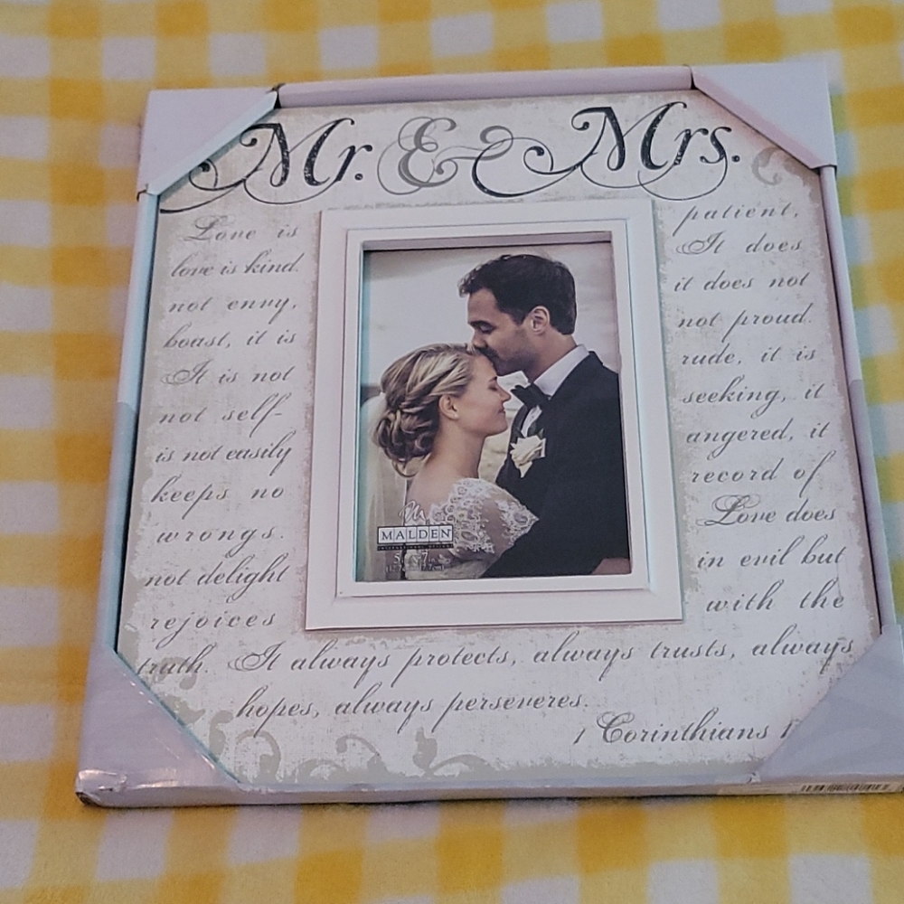 Wedding picture frame